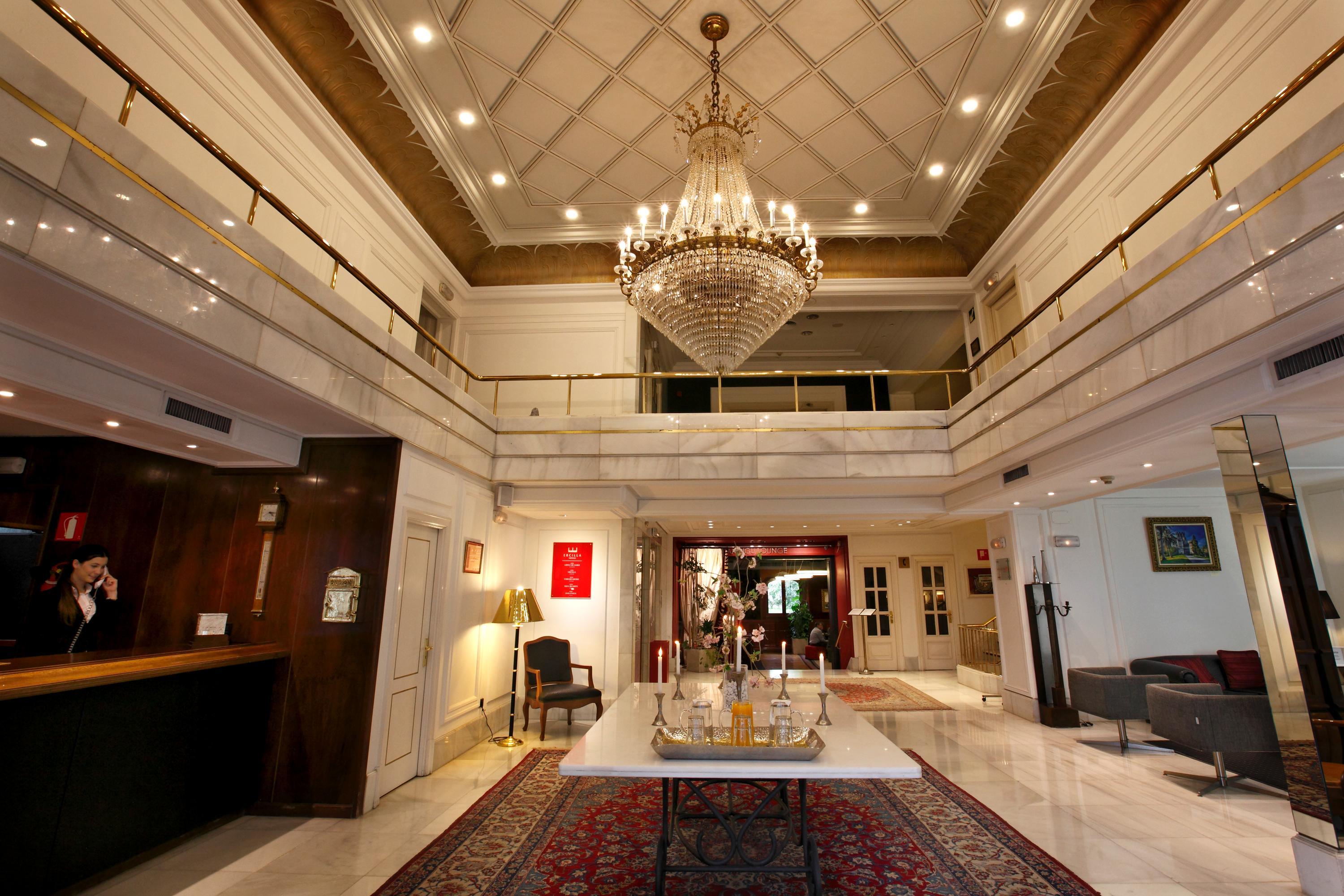 Hotel Lopez De Haro Bilbao Ngoại thất bức ảnh The lobby of the hotel