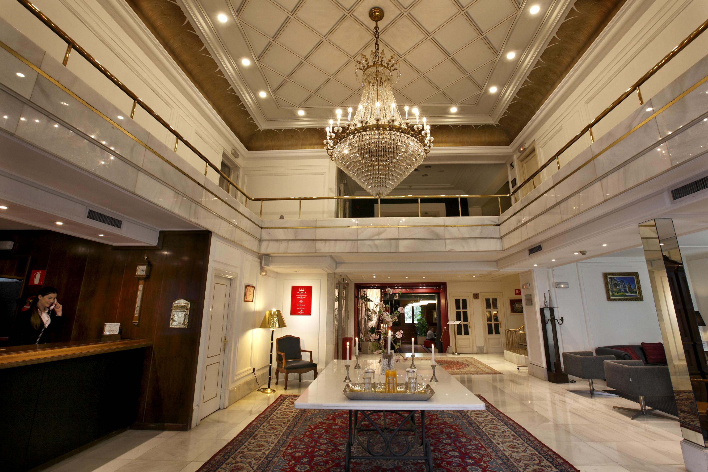 Hotel Lopez De Haro Bilbao Ngoại thất bức ảnh The lobby of the hotel