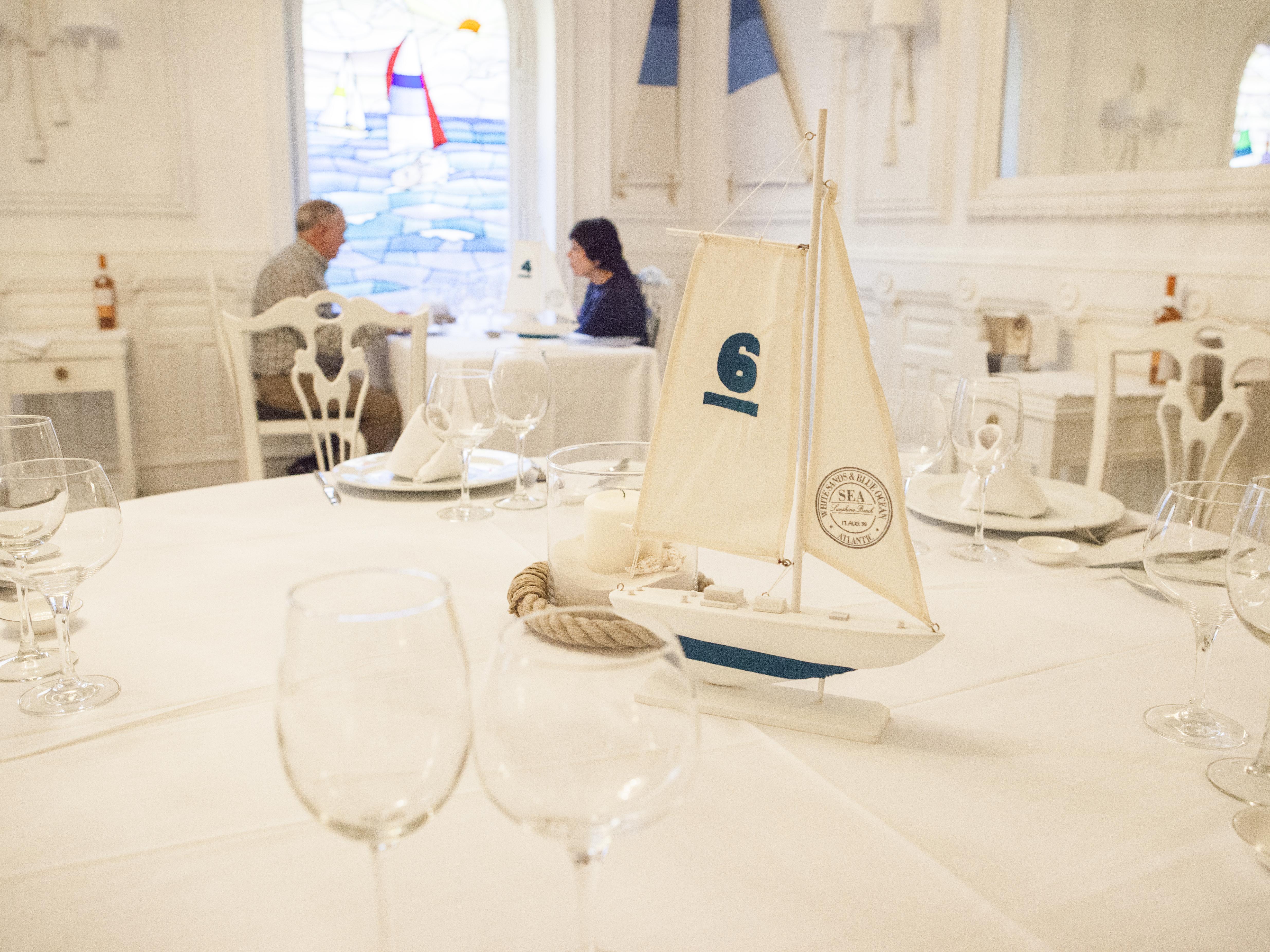 Hotel Lopez De Haro Bilbao Ngoại thất bức ảnh Restaurant