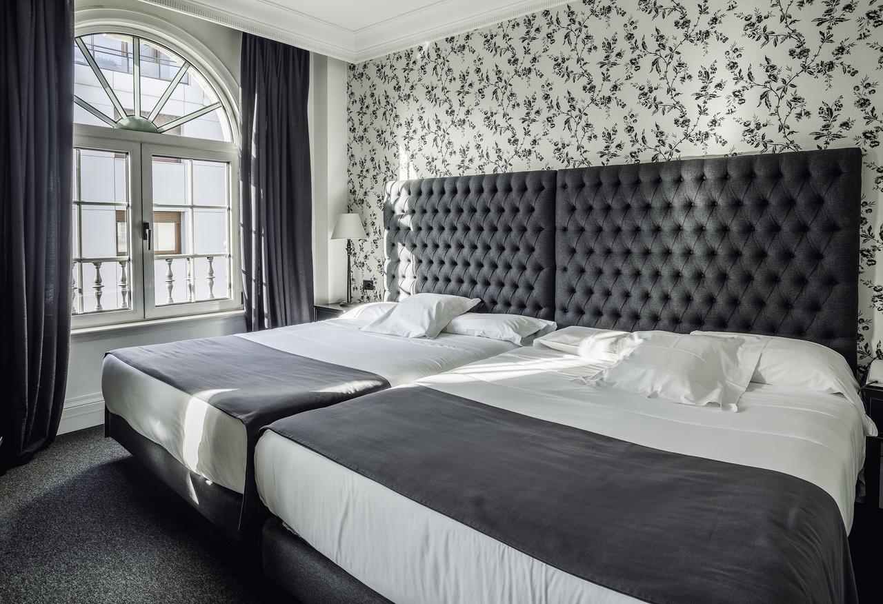 Hotel Lopez De Haro Bilbao Ngoại thất bức ảnh A room at the Hotel Indigo Barcelona